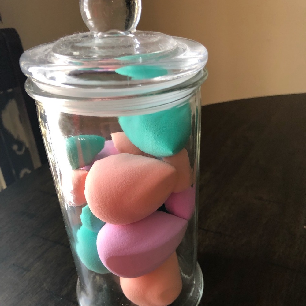 Jar of Beaty blenders ✨